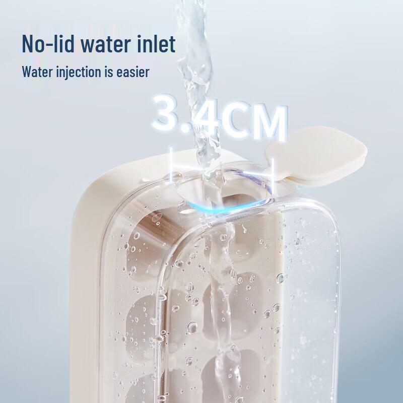 ecoco Press-Type 7-Grid Ice Cube Tray with Lid
