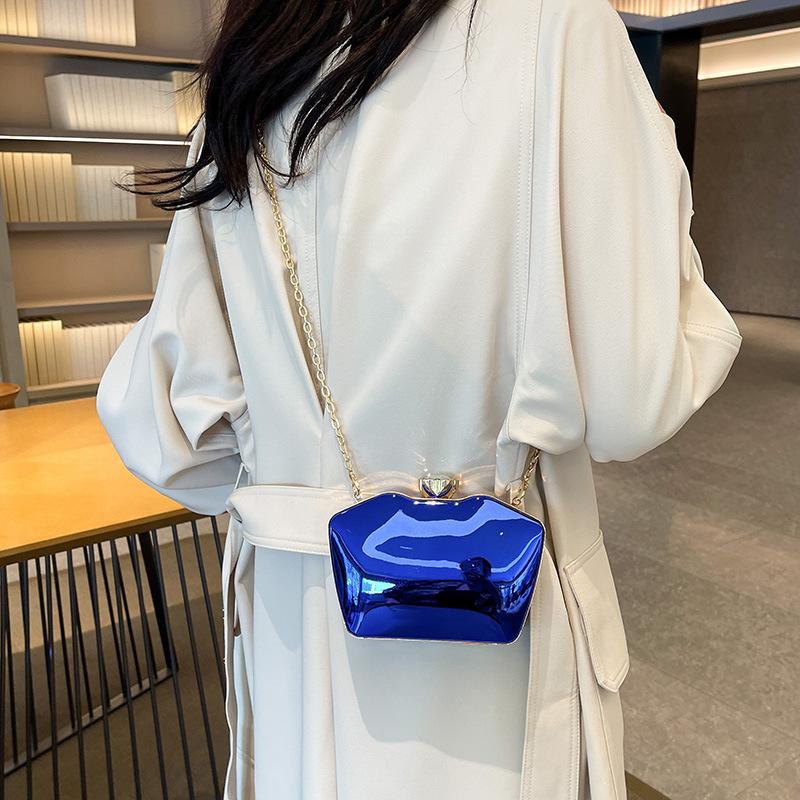 Модная нишевая акриловая сумка 2025 новая европейская и американская конфетного цвета глянцевая плечевая цепочка женская сумка-коробка тренд