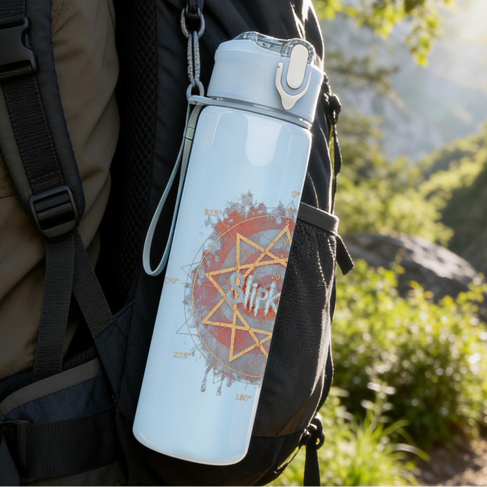 1PC Red circular vintage band emblem print 750ml colorful plastic sports water bottle leakproof pop up lid with straw for outdoor work home use