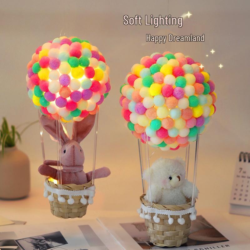 Набор для поделок «Ночник-воздушный шар из помпонов» - Занятие для родителей и детей с разноцветными плюшевыми шариками