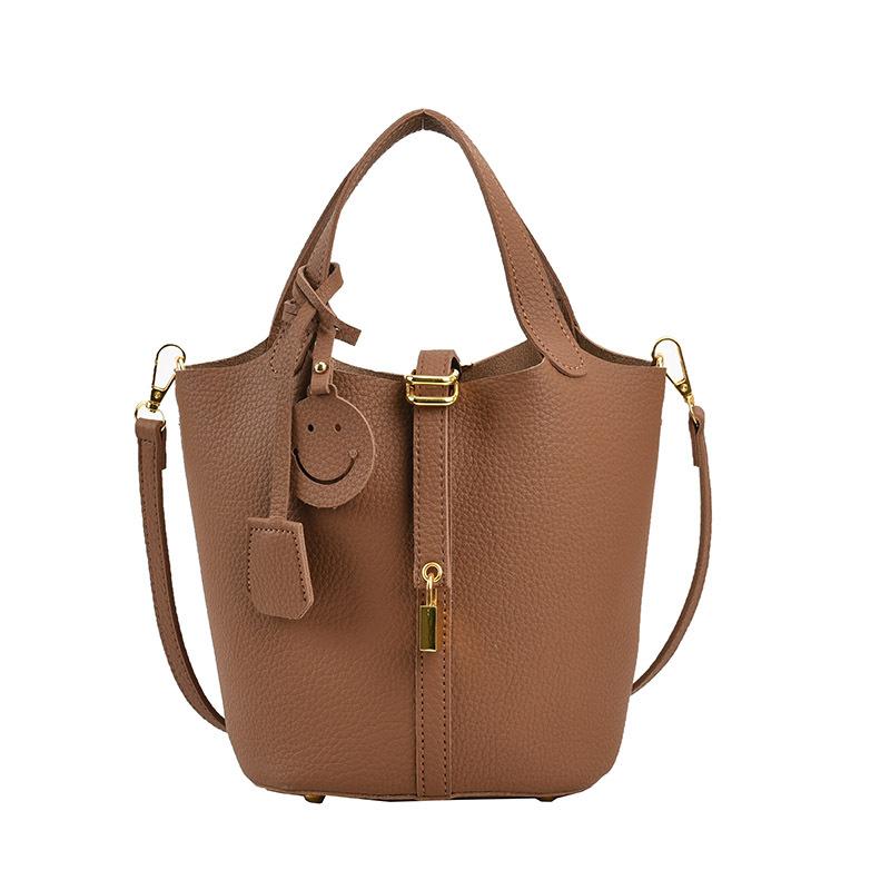 Niche Lychee Pattern Bag 2023 New Handbag Shopping Basket Female Bag Bucket Bag Simple Mother Bag Crossbody Bag