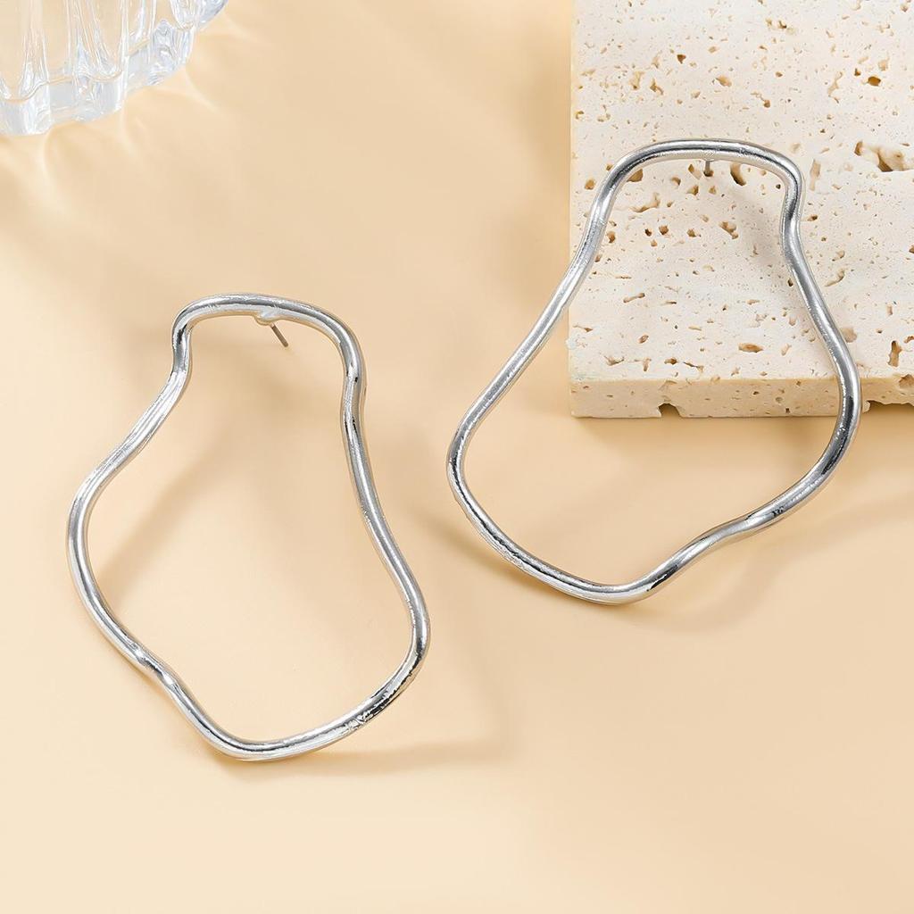 Геометрические металлические серьги в европейском и американском стиле для женщин — нестандартный, простой, преувеличенный дизайн