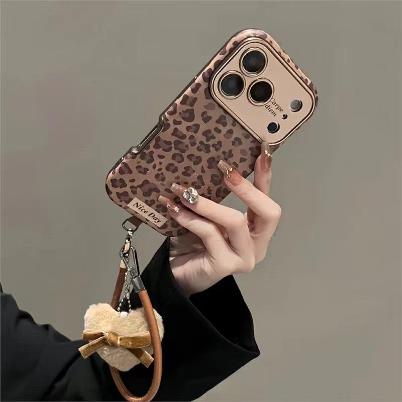 Maillard's new leopard print is suitable for Apple 17ProMax mobile phone case 16Pro large window 14/15 wrist 16PM