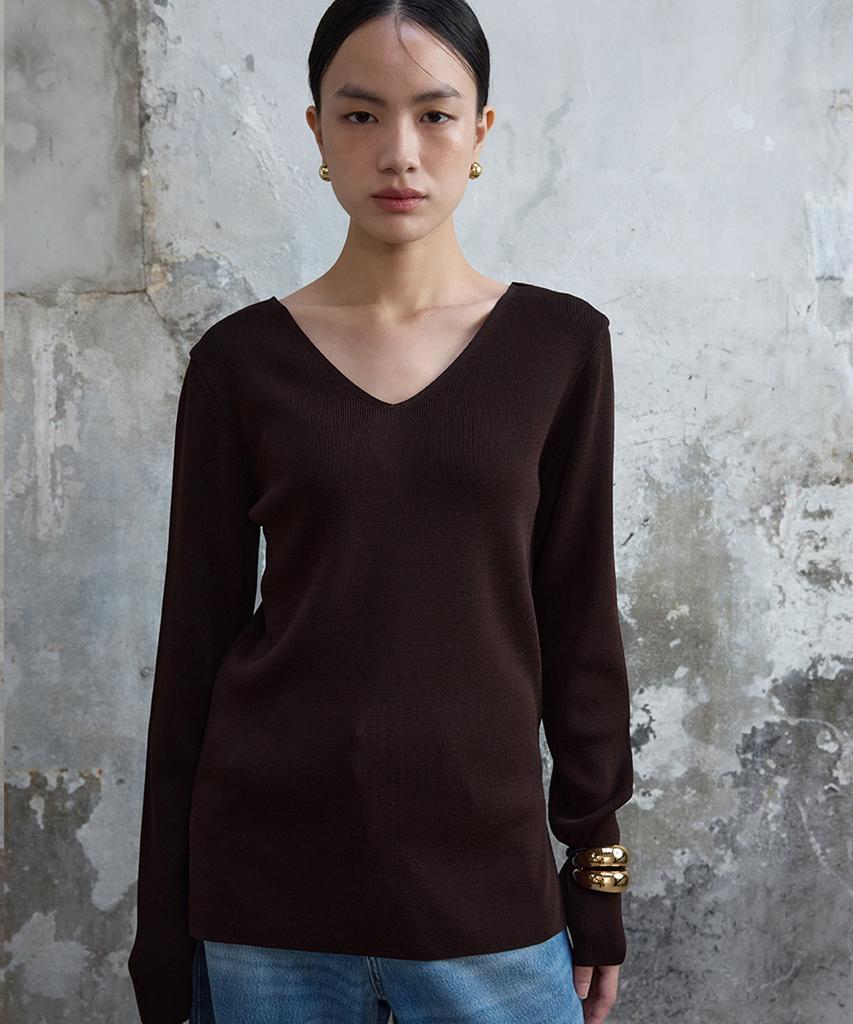 THE BOONDOCK SAINTS V-Neck Knit Top Dark Brown