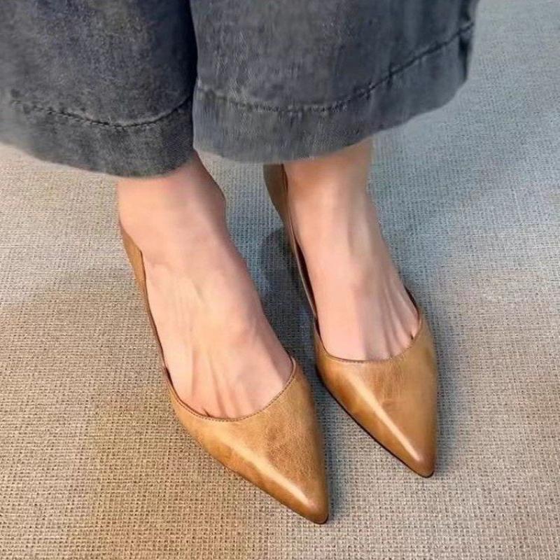 Женские туфли-лодочки на kitten-heel, остроносые, бежевые, стильные, удобные, женская обувь