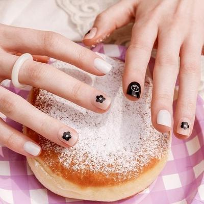Многоразовые типсы для ногтей Улыбка Цветок Короткий Квадрат