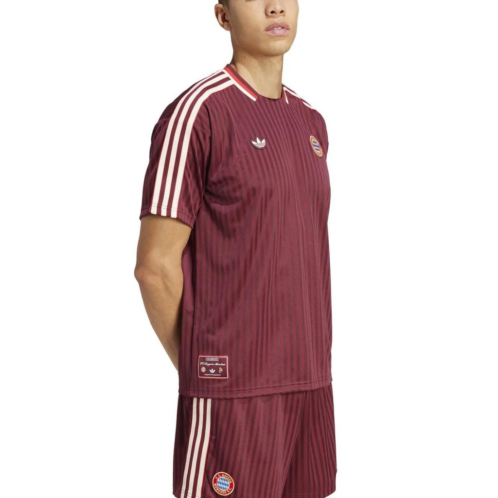 adidas Футболка с иконами ФК Бавария Мюнхен Terrace JF0595