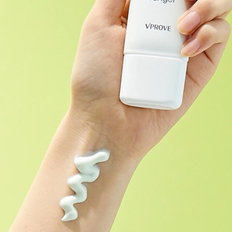 Vprove Marine Moisture Radiance Sungel 50 Ml  Spf50+  Pa++++ 