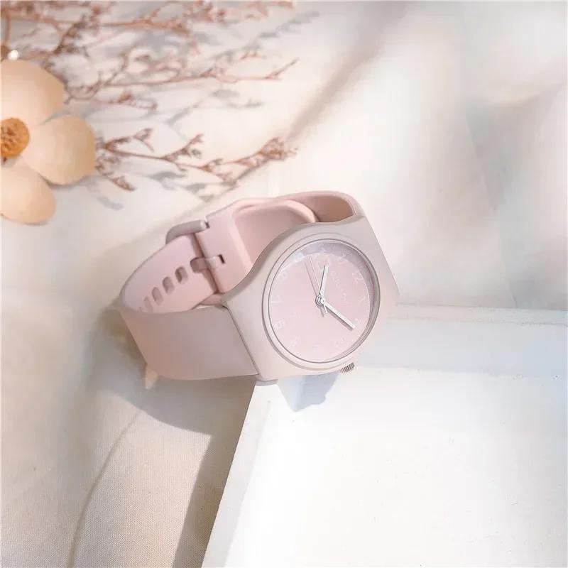 Candy Colors Silicone Strap Quartz Wristwatch Student Watch INS Korean Fashion Trendy Ladies Wristwatch Simple Versatile Clock