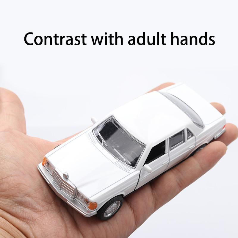 Масштаб 1/36 E-Class W123, черная классическая литая под давлением модель автомобиля, игрушечный автомобиль с открытыми задними дверями для детей, коллекция подарков для мальчиков и девочек