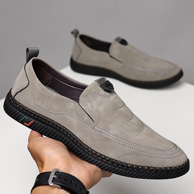 Модные весенне-осенние нескользящие туфли для вождения для мужчин, модные повседневные новые кожаные туфли для мужчин, новые дизайнерские однотонные мужские мокасины