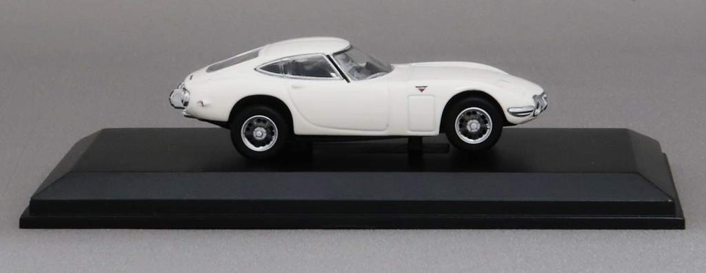 Kyosho Original Toyota 2000GT White Finished Model 1/64 (Limited Edition)