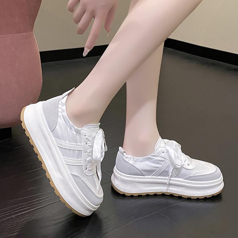 Новые 2024 кроссовки на платформе женские модные теннисные туфли разноцветные шнурки дышащие повседневные вулканизированные туфли для женщин