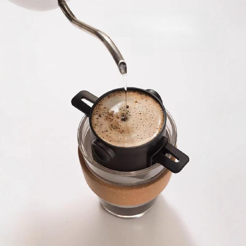 Чашка-фильтр для кофе использует фильтрующую сетку из нержавеющей стали 304, которая является складной и имеет ушки для практичного заваривания.