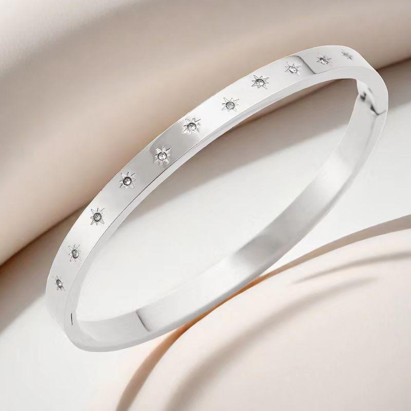 Classic High-end Stainless Steel Gold-plated 18K Silver Inlaid Zircon Fashionable 18K Bracelet