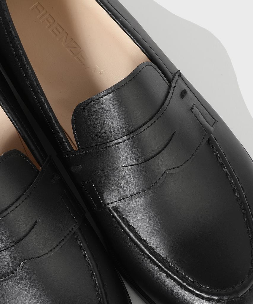 Firenze Atelier Стандартные лоферы с U-образным вырезом и кисточками 4050 [Черный Fg]