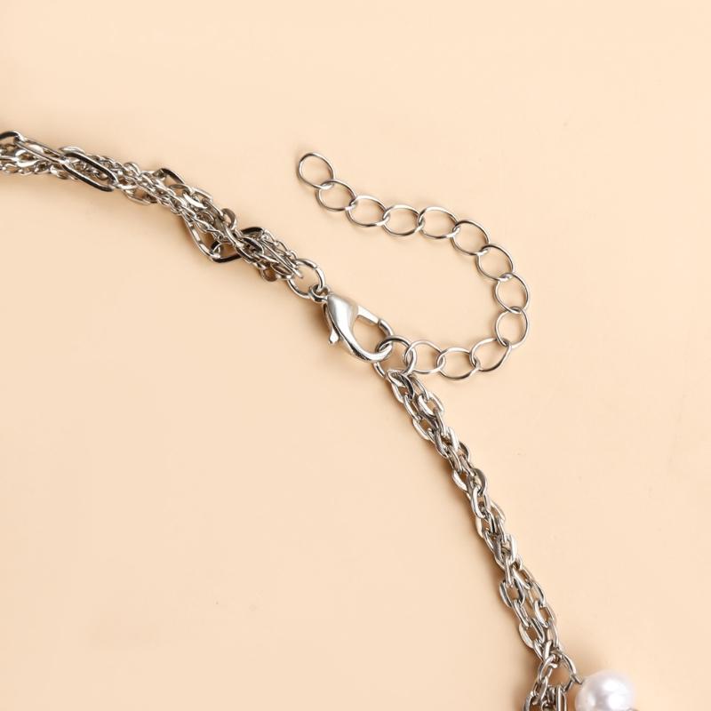 Элегантное колье-чокер из бисера с замысловатыми деталями подвески Многослойные ожерелья