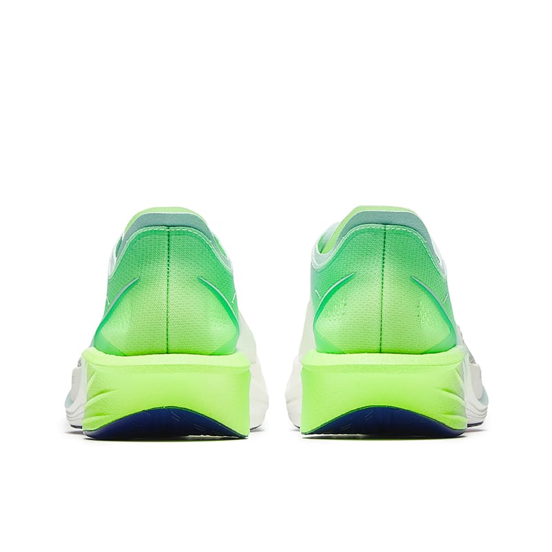Anta Кроссовки для бега Mach 6 Pro Low top с технологией Nitrogen Мужские Флуоресцентный Попугай/Папирусный Белый/Холодный Синий 112625584-4