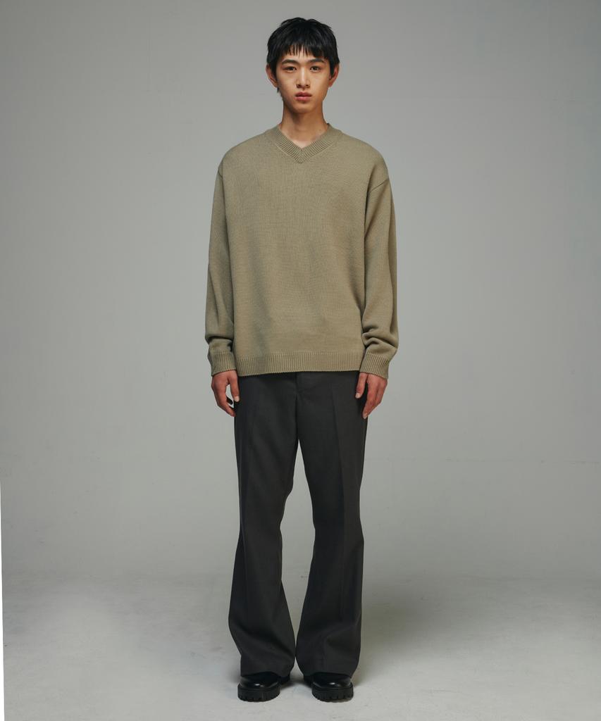 SIGNATURE V-Neck Relaxed Knit [Khaki Gray]