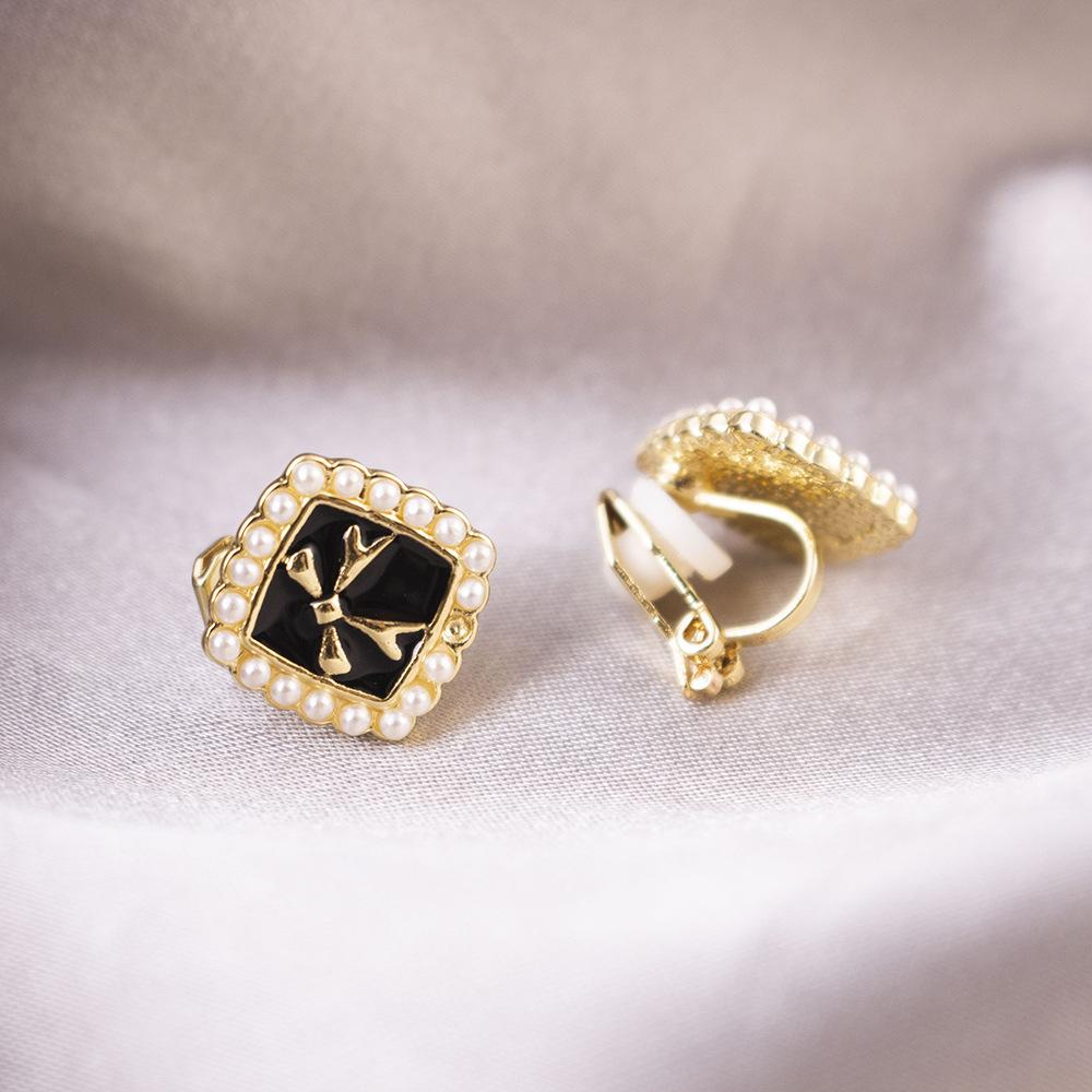 Универсальные легкие роскошные клипсы для ушей без проколов, повседневные высококачественные треугольные клипсы для ушей, универсальные женские серьги