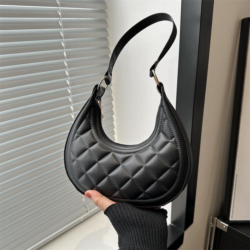 Популярная в этом году модная женская сумка через плечо с бриллиантами 2024 года, новая универсальная сумка через подмышку в корейском стиле с полумесяцем