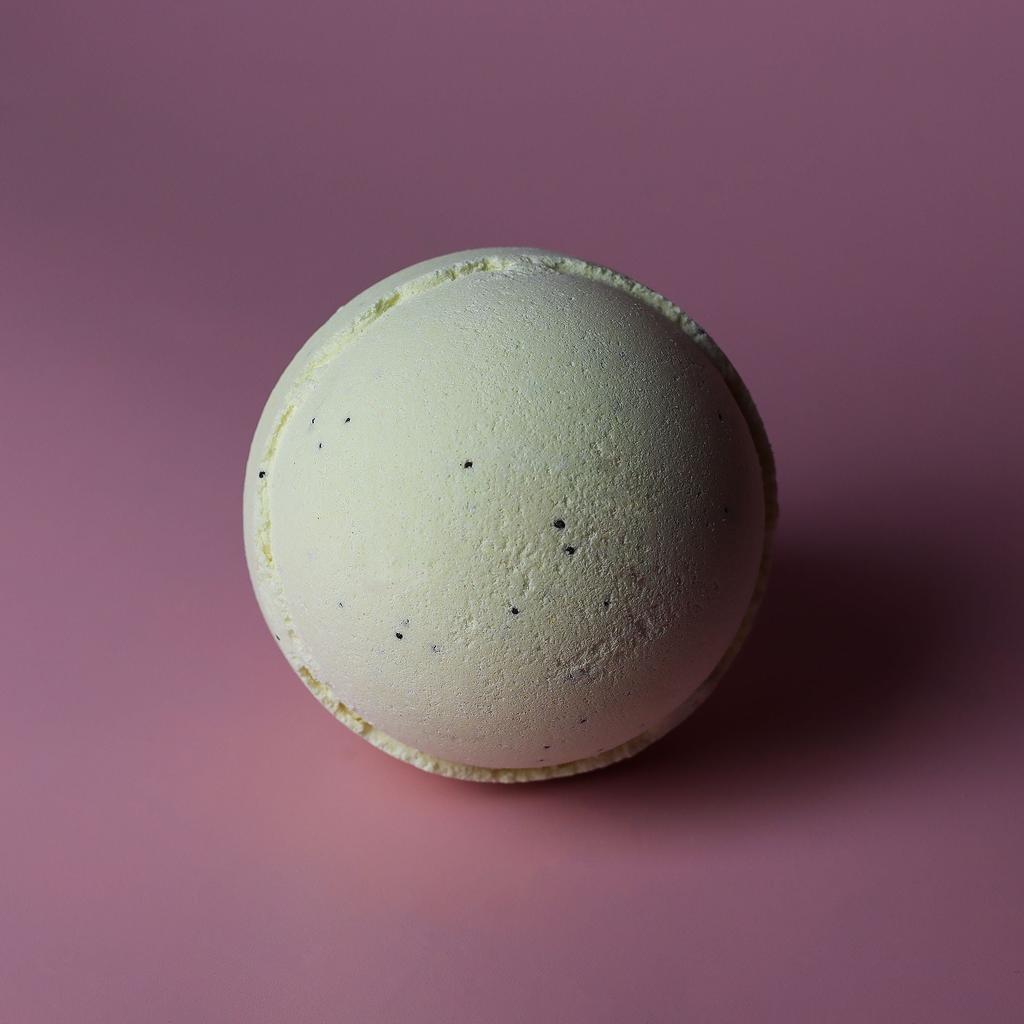 Vanilla Bath Bomb With Shea Butter