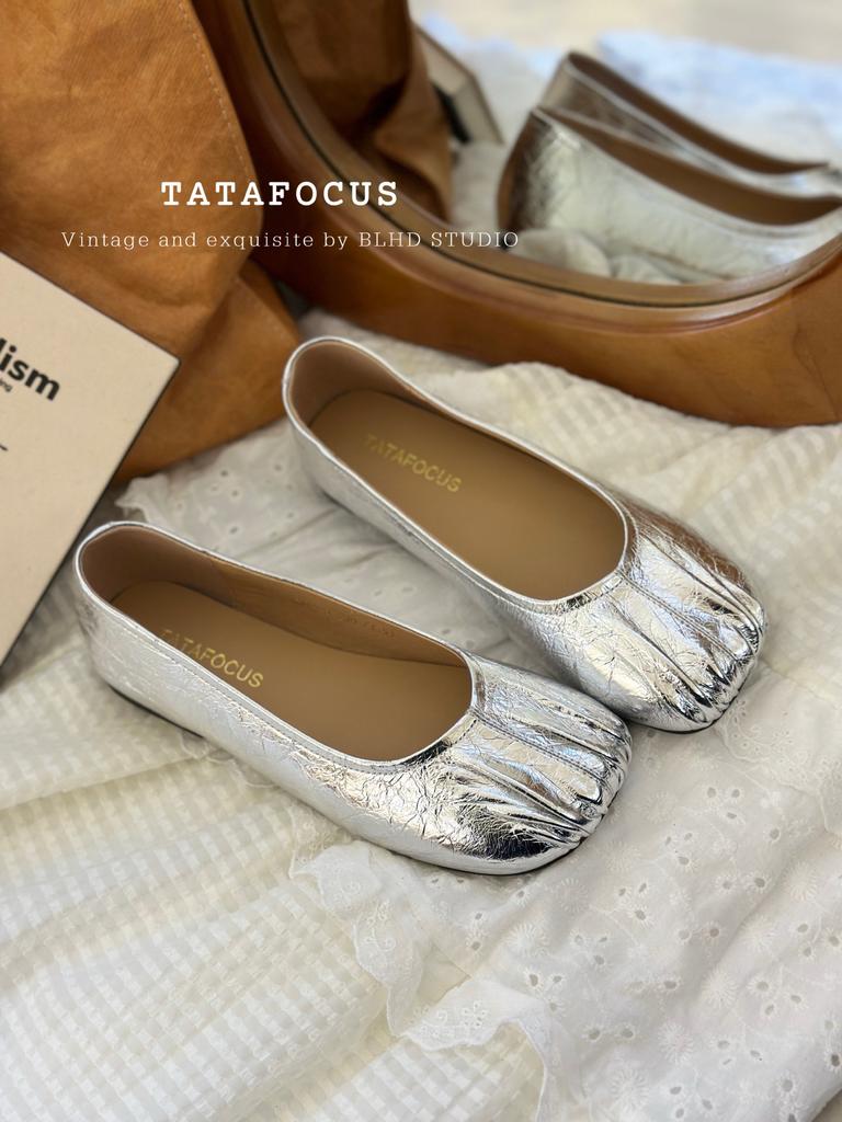 Retro Pleated Flat-soled Doudou Shoes Women's 2025 Spring New One-pedal Soft-soled Grandma Shoes Shallow Mouth with Skirt Single Shoes