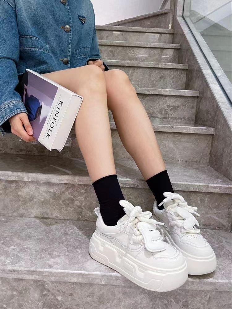 Fashion 2024 Spring Autumn New Campus Style Women's Pine Cake Thick Bottom Height Increasing Versatile Student Casual Sports Board Shoes
