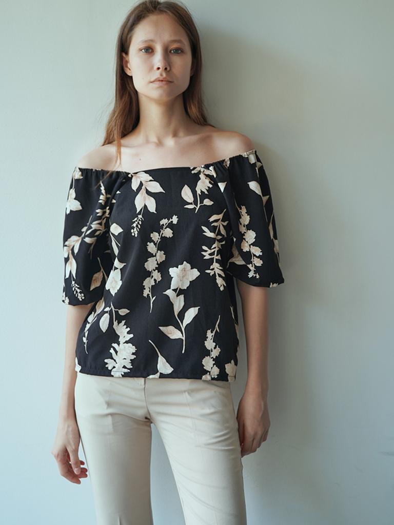 DAMAGE MNEMONIC Black Flower Off Shoulder