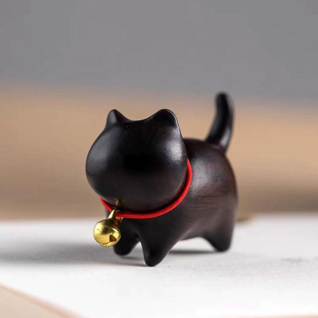 Colorful Wood Carvings: Adorable Mini Wooden Cat Figures