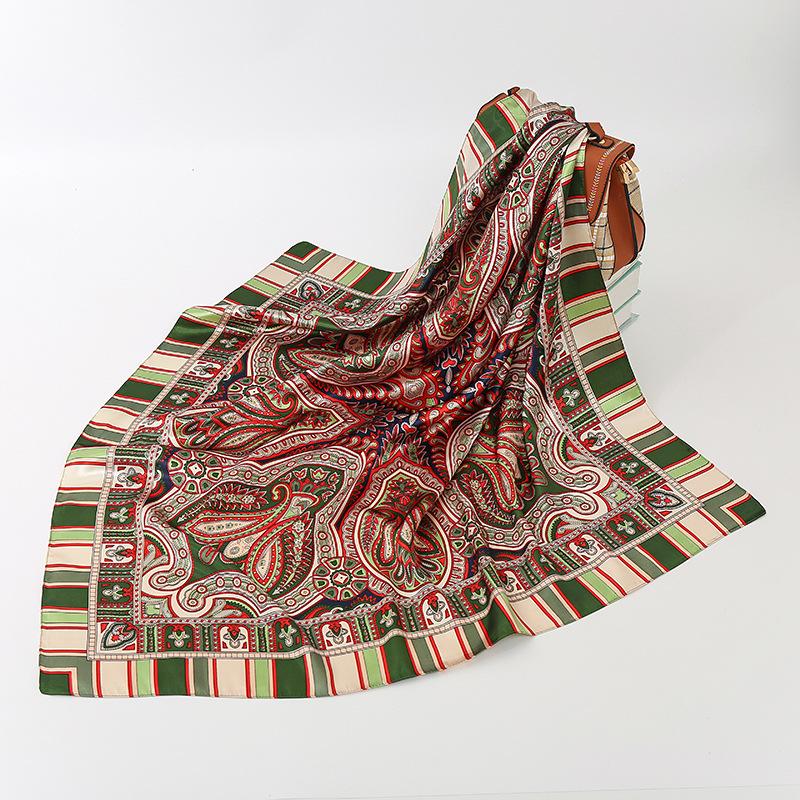 Шёлковый платок с принтом 90 см