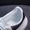 [Кастомизация] Маленькие белые туфли на толстой подошве для весенне-осеннего взрыва 2025 года, студенческие универсальные спортивные туфли на плоской подошве, повседневная обувь