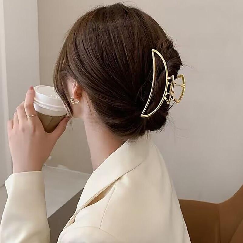 2023 New Metal Hair Claw Clip Korean Geometric Moon Star Hair Crab Clips Hairpins For Women Hair Jewelry Accessories Headwear