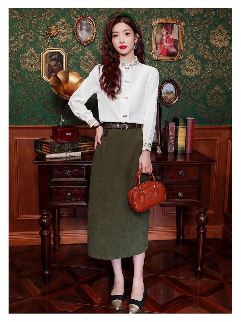 Women's Stand-Up Collar Shirt with Chinese Embroidery, Zen Style Long-Sleeve Top for Spring and Autumn.