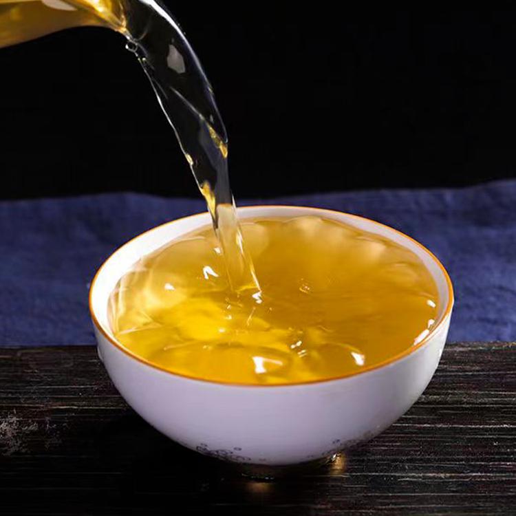 Исландия Линьцан Старое дерево сладкий пуэр Шэнпу чай 357 грамм