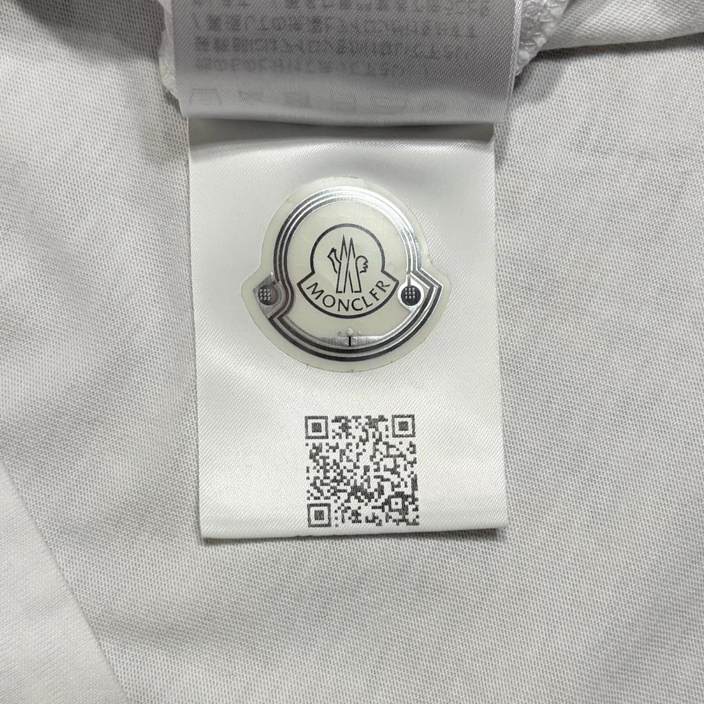 Moncler Куртка белая женская размер XS модель G10938D70710829FB