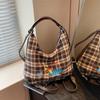 В этом году в моде ретро-сумки подмышками, новые супер-огненные клетчатые сумки-тоут для женщин, милые женские сумки на двойном плече в виде щенка.