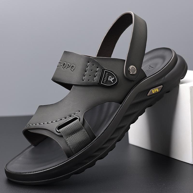 2025 лето новые сандалии дышащие мужские повседневные мягкая подошва для вождения на работу двойного назначения крутые тапочки 2025