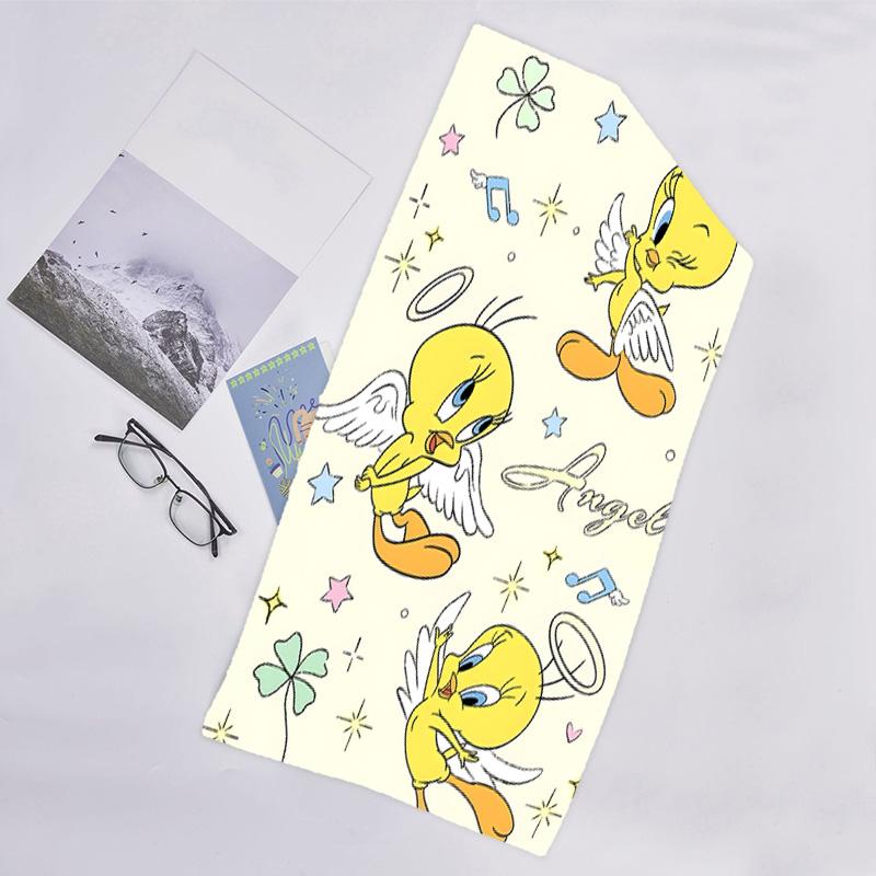 1pc Tweety2 Beach Towel, Beach and Seaside Swimming Pool Equipment, Fashion Pattern, Rectangular, Travel Essentials
