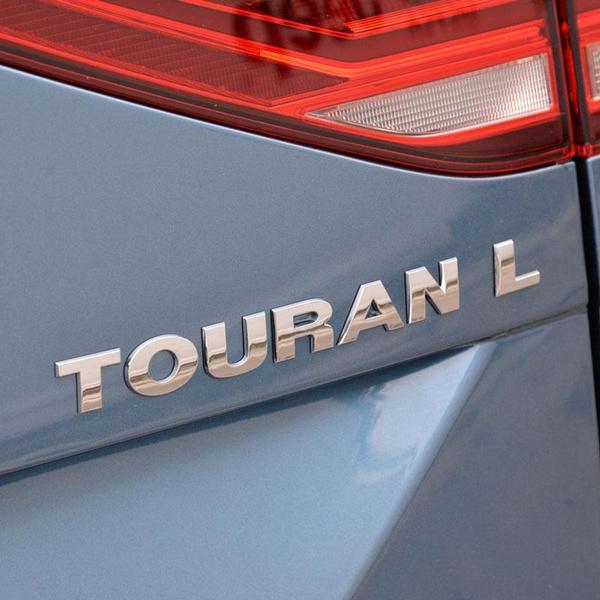 Автоаксессуары 3D ABS Черный и Серебристый Логотип Буква Задняя Наклейка на Багажник Декор Значок Бокового Крыла Кузова Автомобиля Для TOURAN