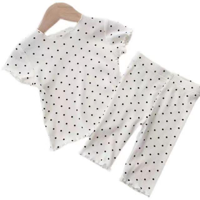 Girls' Polka Dot Summer Pajama Set - Stylish, Lightweight Two-Piece for Home or Air-Conditioned Comfort