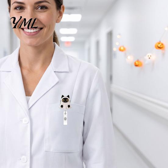 Decorative Badge Holder for Doctors Halloween Black Cat Pumpkin Reel, Retractable with 360 Degree Rotating Clip, Student Id Card Protector Acrylic
