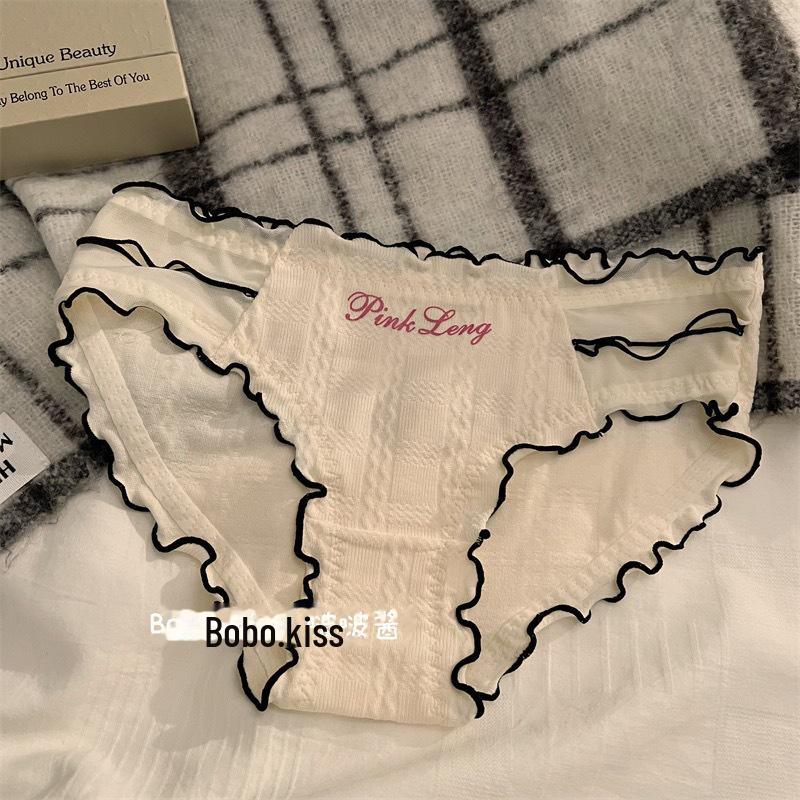 2024 Mid-Waist Japanese Style Sexy Briefs with Hollow Design and Pure Cotton Crotch