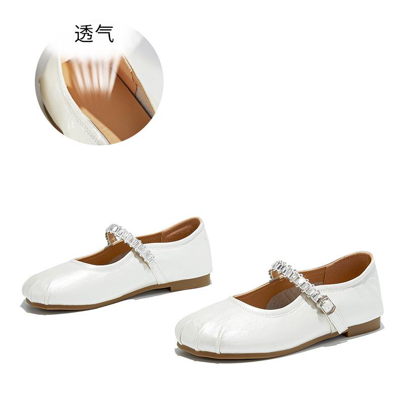 Leather Mary Jane shoes women's 2025 autumn flat one-word buckle fashion single shoes are not tired of casual silver women's shoes