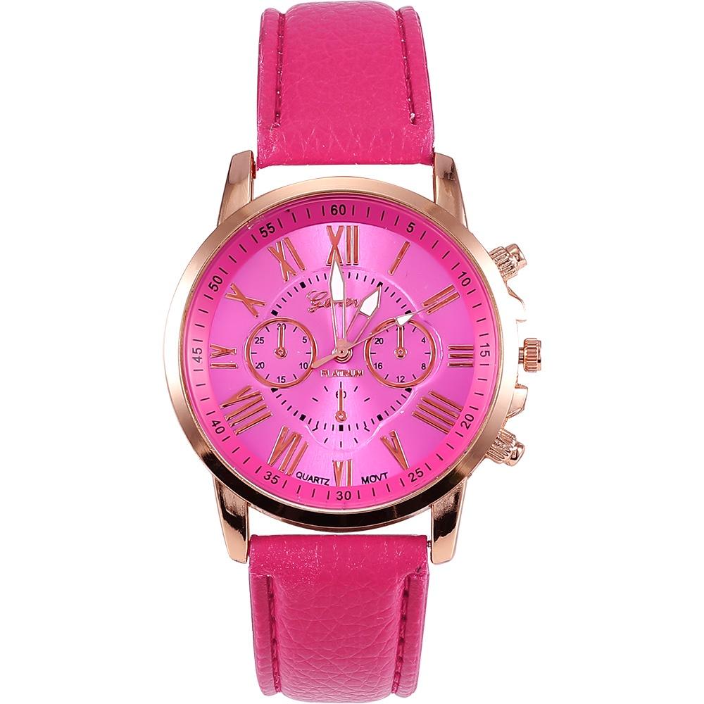 Женские кварцевые часы на кожаном ремешке