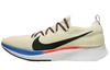 Zoom Fly Flyknit Светлый крем AR4561-200