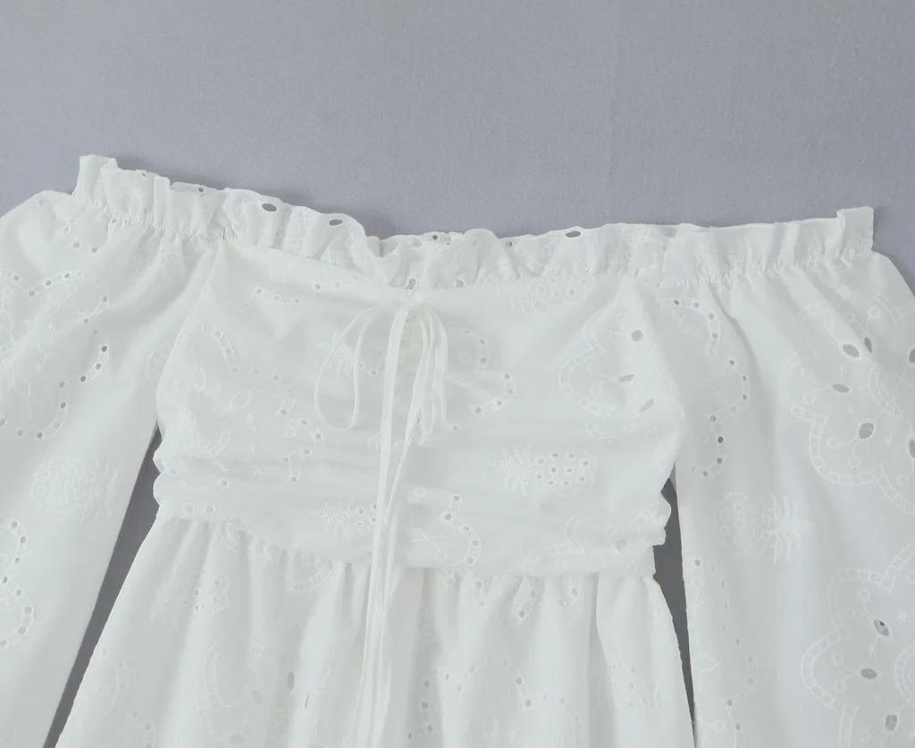 Женское платье-трапеция с рукавами-фонариками на одно плечо, осень 2024 г.