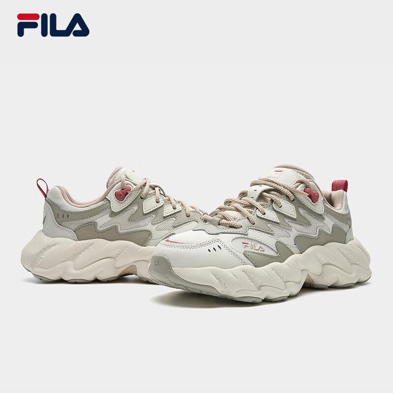 FILA Women's Ray Tracer 2 Chunky Casual Sneakers