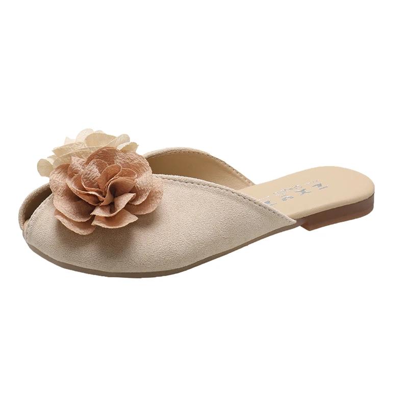 2024 Женская обувь Закрытый носок Женские тапочки Осенние мягкие подошвы Цветочные смешанные цвета Плоские повседневные и удобные тапочки