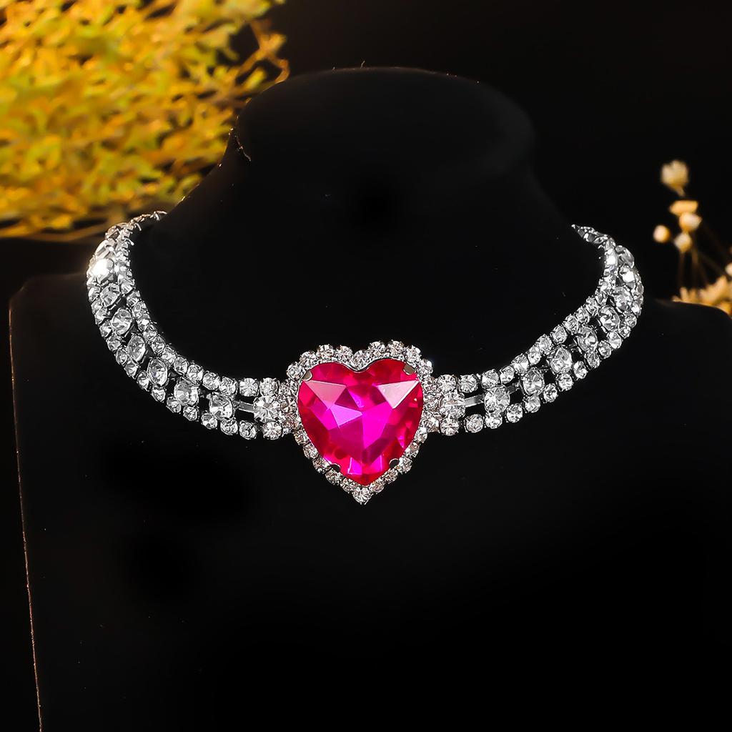 Высококачественное блестящее хрустальное винтажное ожерелье в форме сердца, стиль Ins, нишевое ожерелье, модное женское ожерелье, вечернее ожерелье